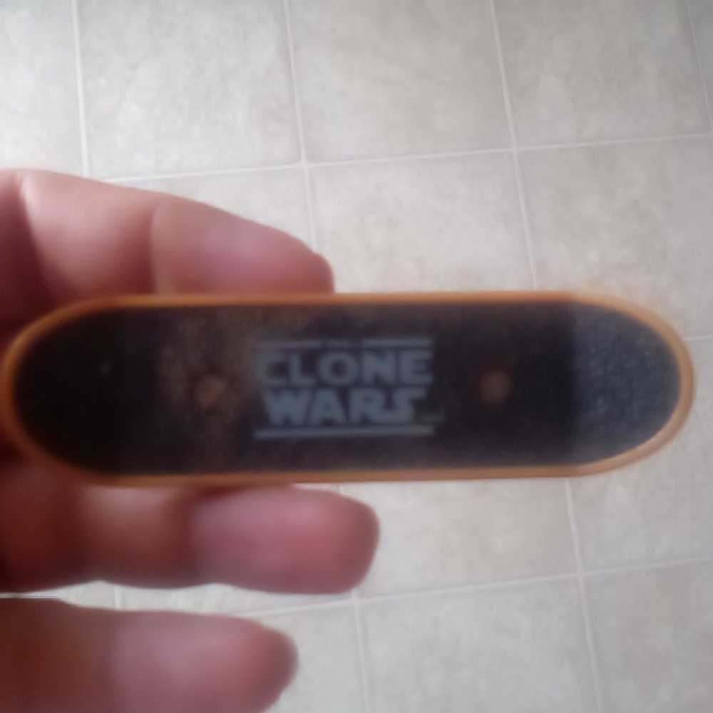 Tech deck clone Wars finger flipping skateboard